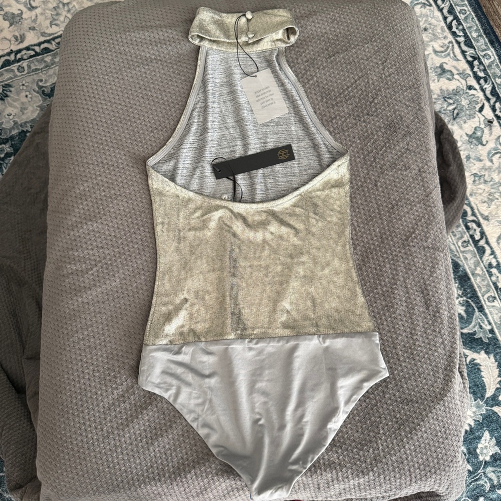 NEW House of Harlow 1960 REVOLVE Shae Bodysuit Pewter Metallic Gold Halter Top - Picture 7 of 7